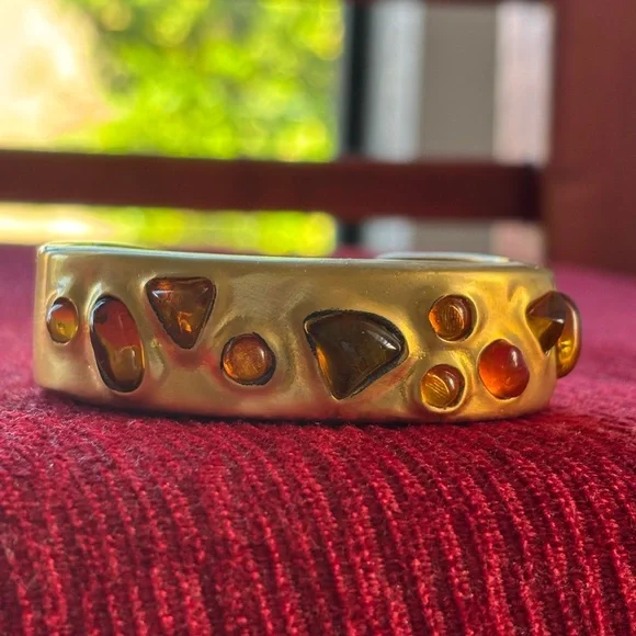 Les Bernard Vintage Gold Gripoix Hinge Bangle - Picture 3 of 9